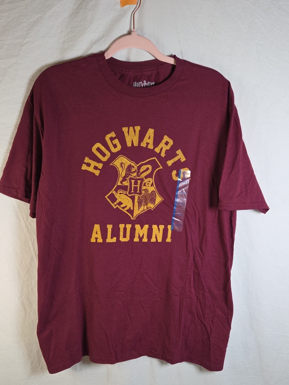 Harry Potter Hogwarts Alumni T-Shirt Maroon Size L NWOT New With Sticker